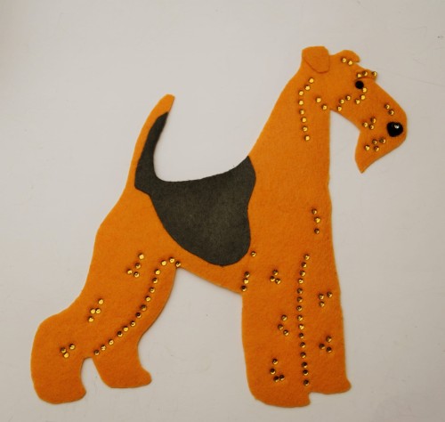 Airedale terrier- aplikacja filcowa do samodzielnego montażu.jpg