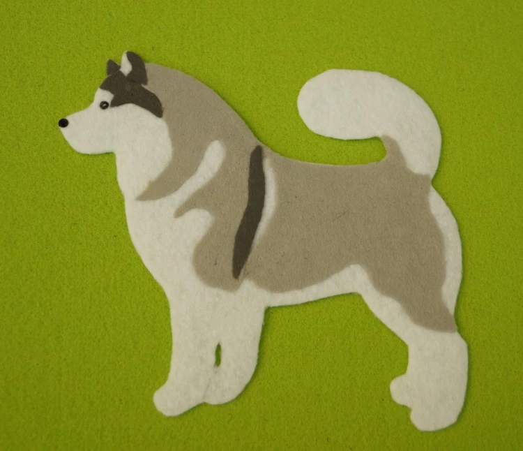 Alaskan Malamute biało-płowy aplikacja filcowa.jpg
