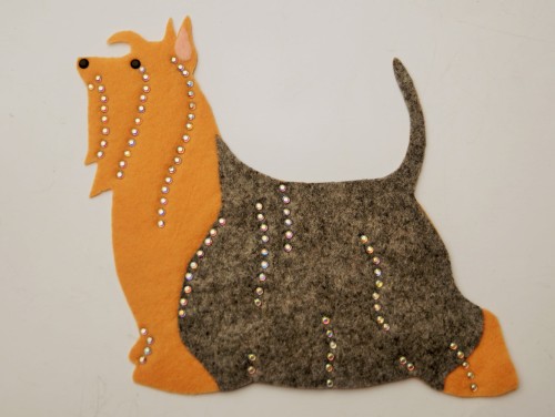 Australijski Silky Terrier filc szary.jpg