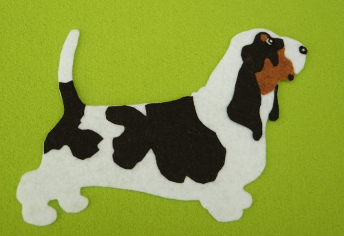 Basset Hound aplikacja filcowa bez diamentów.jpg