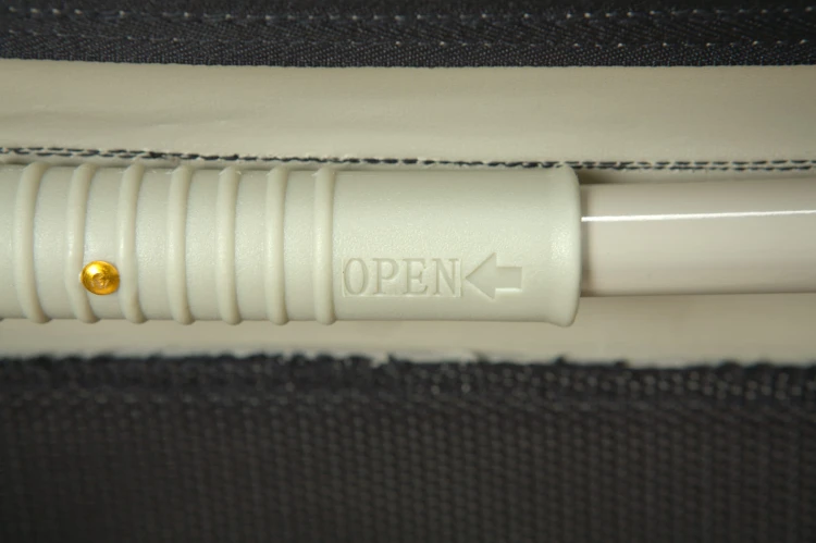 SoftKennel_bar_locked.jpg