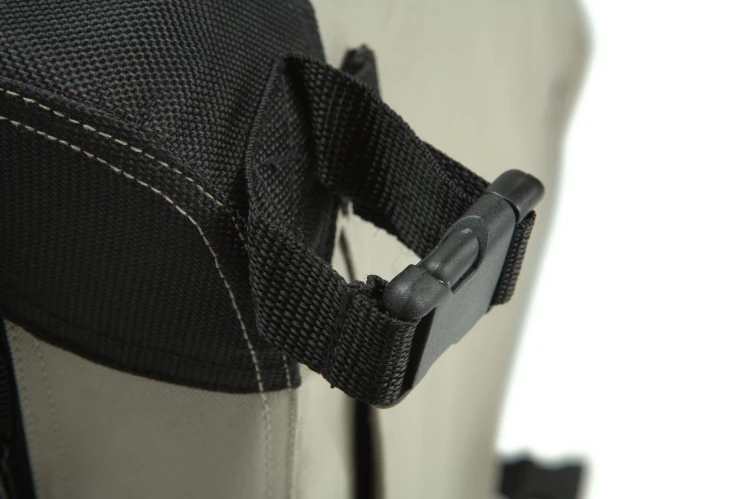 SoftKennel_seatbelt_strap_top.jpg